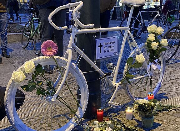 Geisterrad nahe Brandenburger Tor