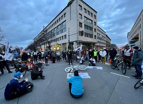 Mahnwache Geisterrad Berlin Mitte 2022