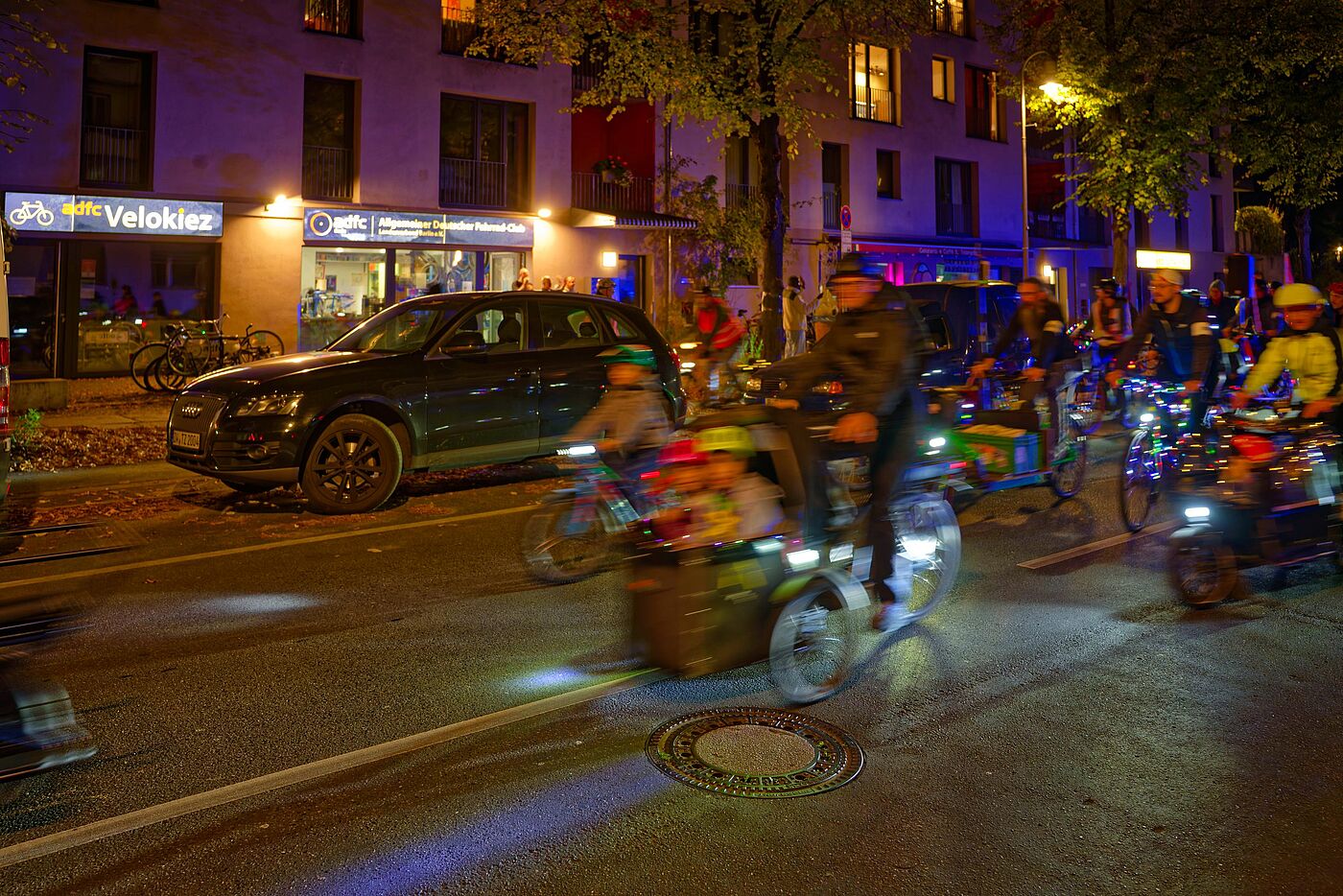 Die ADFC-Lichterfahrt 2026 führt auch am Velokiez vorbei