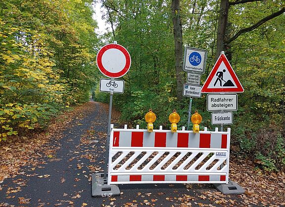 Beschilderung der Baustelle